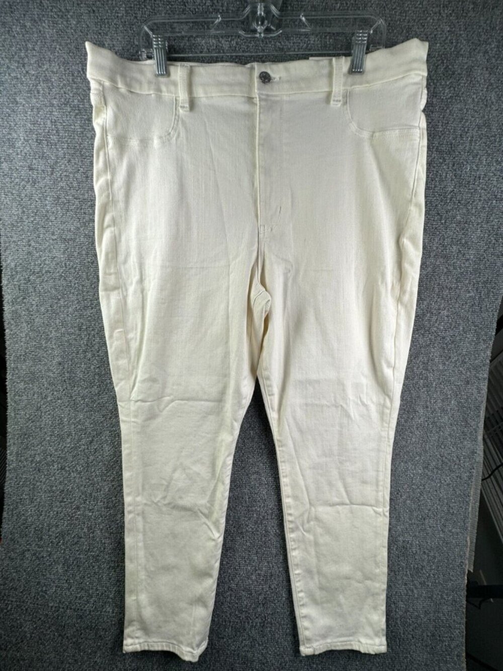 NWT American Eagle Jegging Next Level Stretch Ivory White Pants Size 20 35W